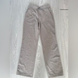 Lululemon Softstreme High-Rise Pant
Regular